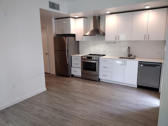 4th image of 1818 X St #102