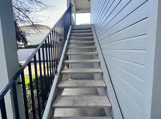 501 Briarwood Dr APT 6, Central Point, OR 97502