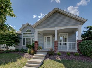 N163W19810 Riverview Dr, Jackson, WI 53037