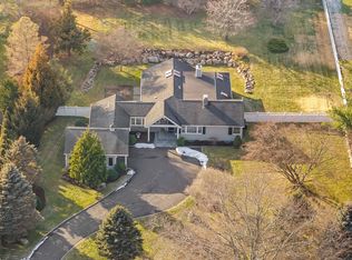 36 Macarthur Ln, Stamford, CT 06902