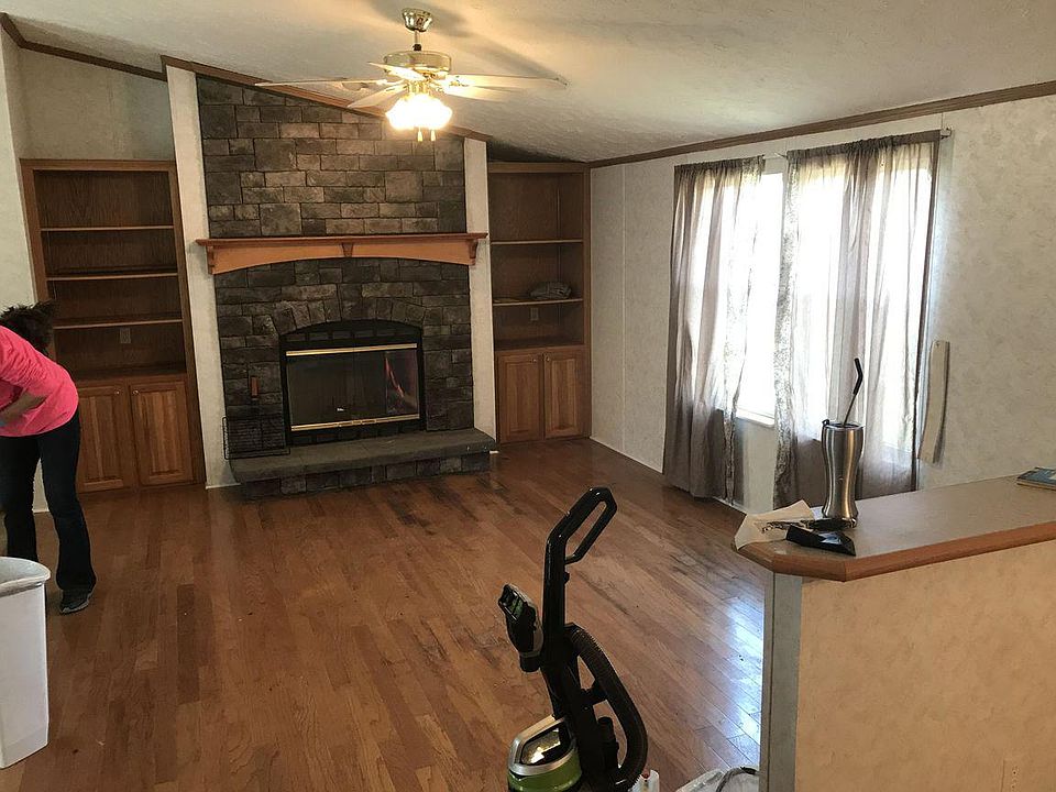 2nd image of 2736 Day Rd