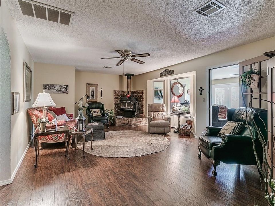 300 Wildwood Dr, Tuttle, OK 73089 Zillow
