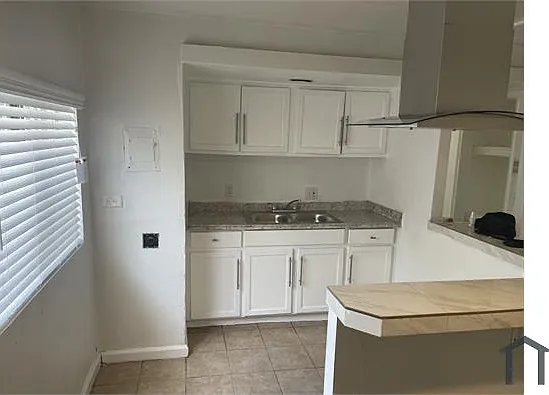 2 bed, 800 sqft, $2,400 — Photo 4
