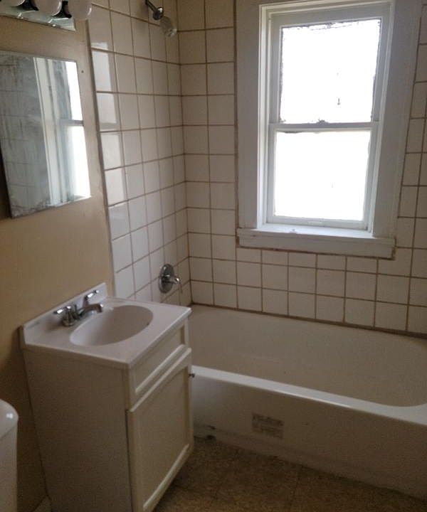 1st image of 1625 W Keefe Ave