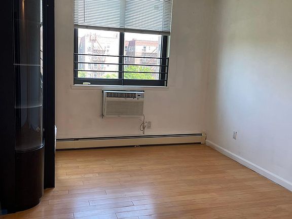 5th image of 36-41 Union St #6