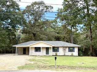 961 Ceasar Rd, Picayune, MS 39466