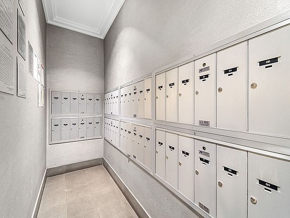 5th image of 152 E 35th St APT 5H