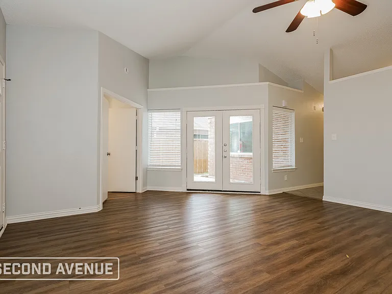 4005 Bond St — Photo 3