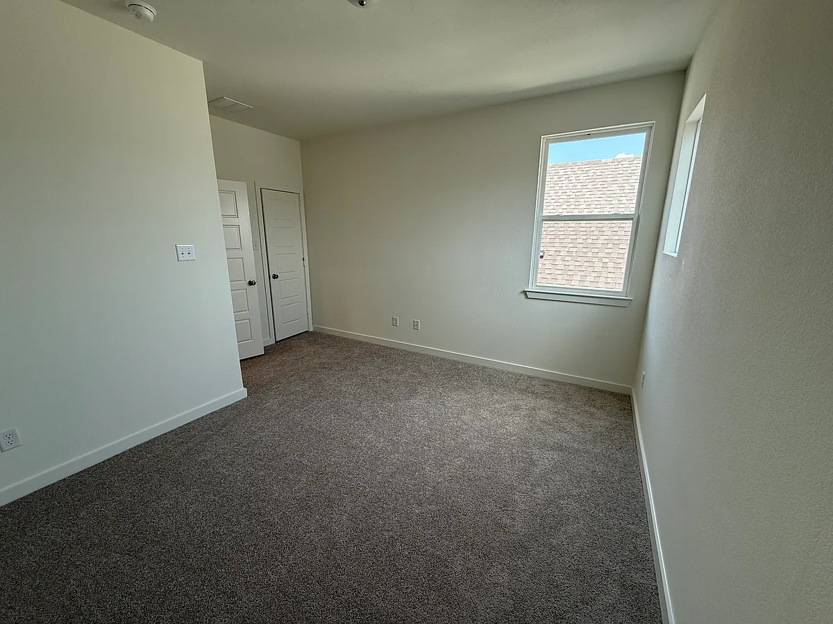 Building Photo - 1117 Elise Ave #2