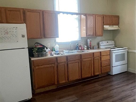 2nd image of 712 W Washington St #A