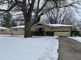 4302 NW 46th Pl, Des Moines, IA 50310