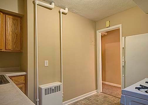 5th image of 304 N 31st St APT 2