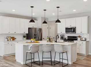 9597 4th St N, Lake Elmo, MN 55042