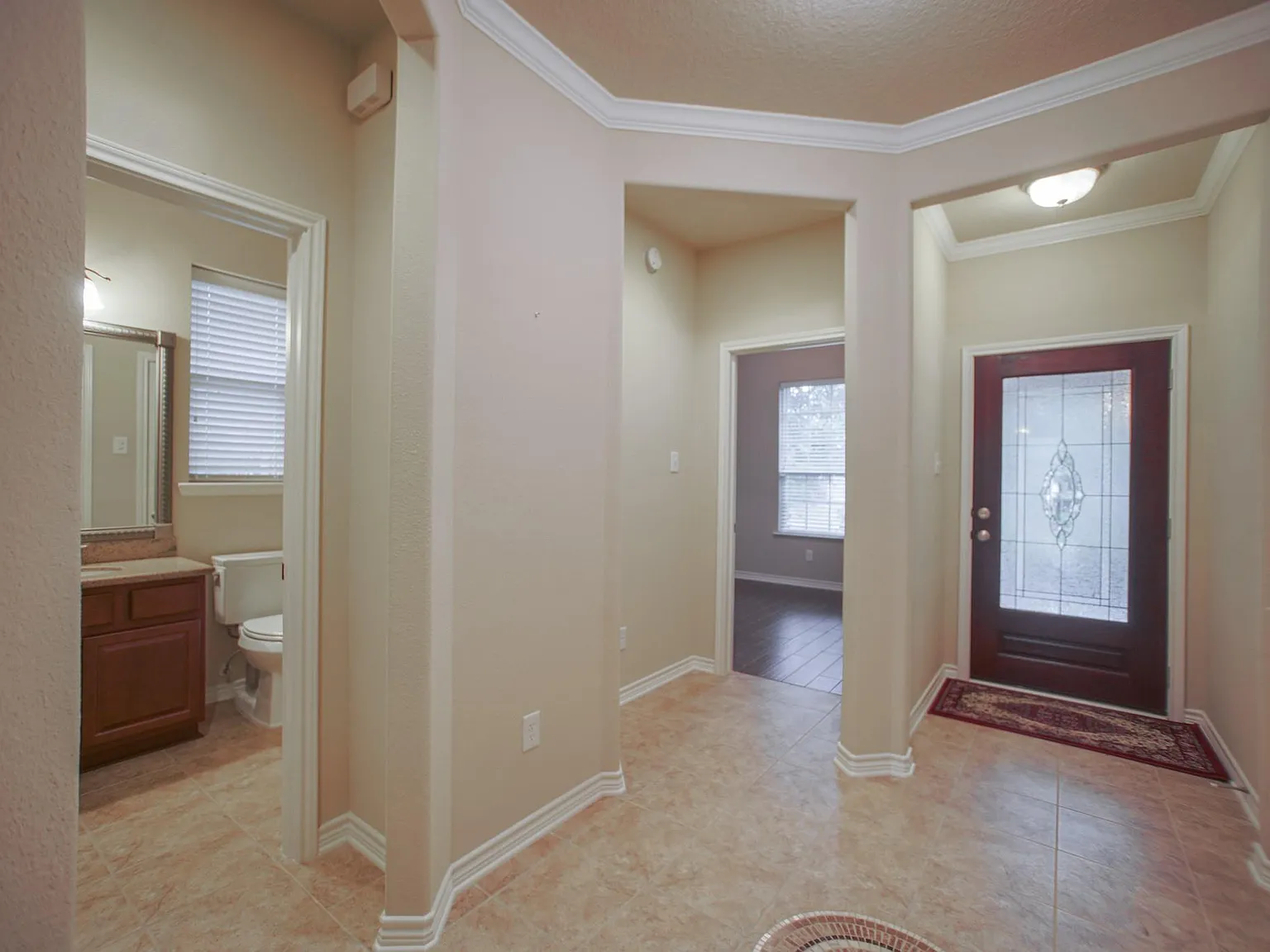 3 bed, 2.0 bath, 2146 sqft, $2,650 — Photo 4