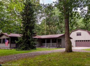 2211 Edgewood Dr, Port Austin, MI 48467