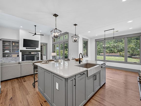 4th image of 3 Hall Rd