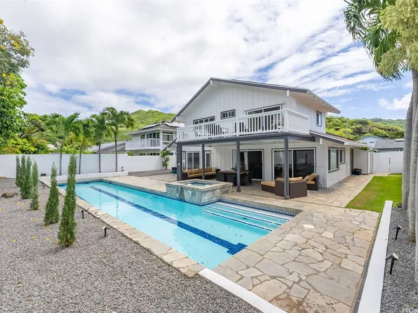 7141 Kukii St, Honolulu, HI 96825