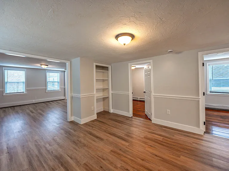 20 Forest Avenue Ct #3 — Photo 2
