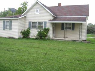 821 W Chestnut St, Hartford City, IN