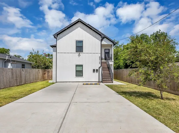 8529 Dosia St #A, Houston, TX 77051