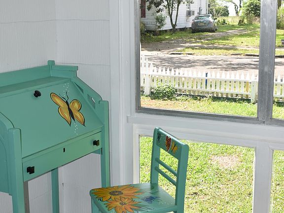 SUN PORCH