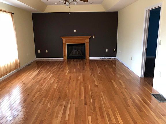 5th image of 2736 Claire Ave