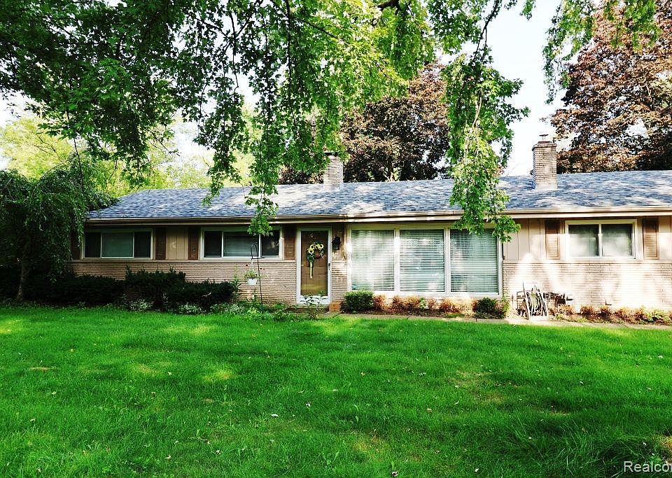 1st image of 2639 Berry Dr