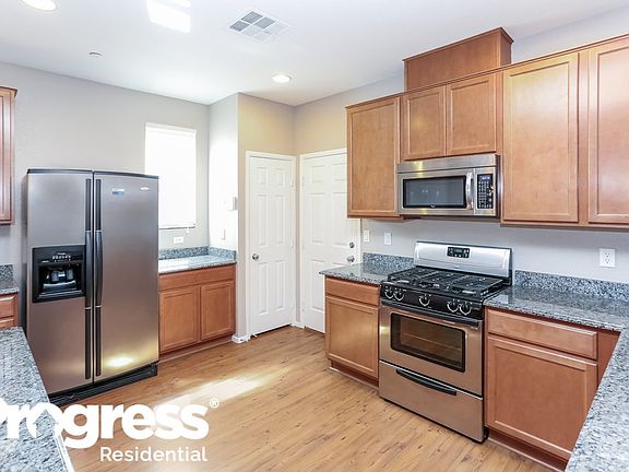 4th image of 9012 Arbor Ashbury Ave