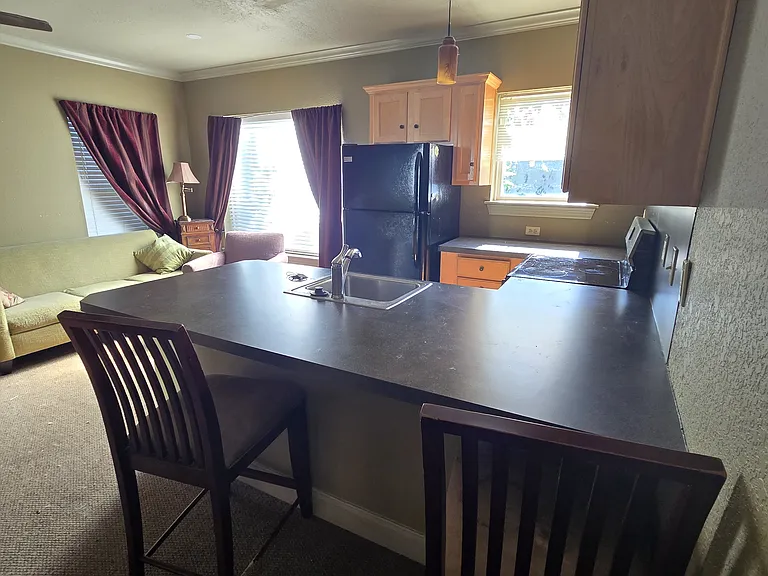 631 S Peoria Ave #6 — Photo 2