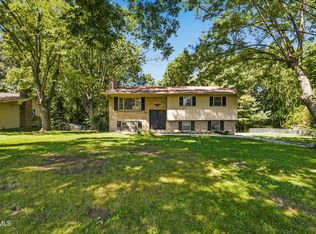 186 Brookwood Cir, Bristol, VA 24201