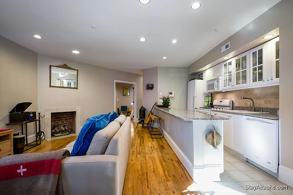 1736 19th Street NW Unit 1, Washington, DC 20009 in Dupont Circle — Photo 2