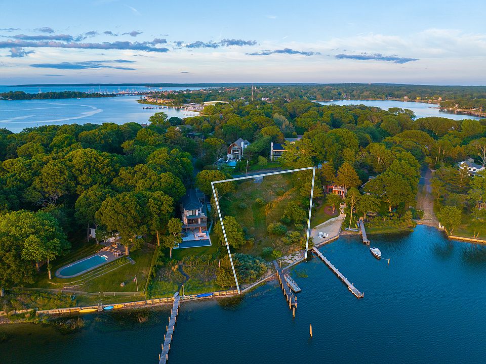 154 Redwood Rd, Sag Harbor, NY 11963 Zillow