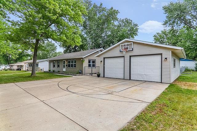 1st image of 2027 S Crosby Ave