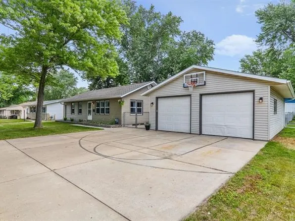 2027 S Crosby Ave, Janesville, WI 53546