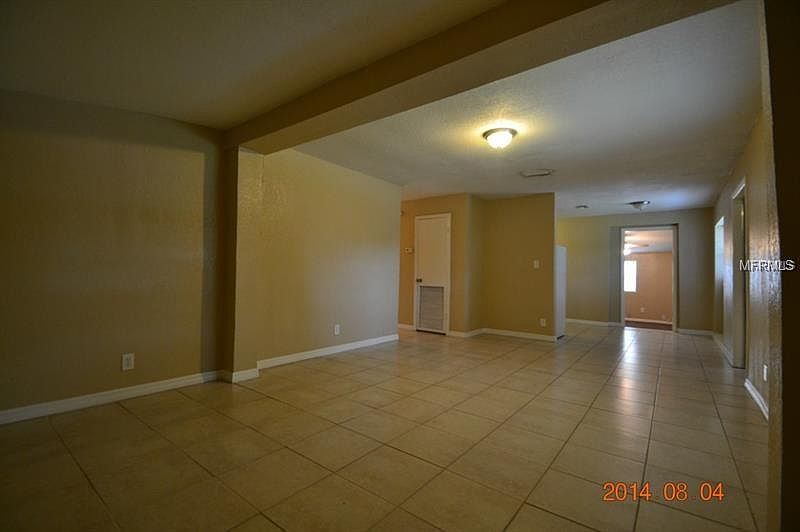 2nd image of 3229 Deerfield Dr