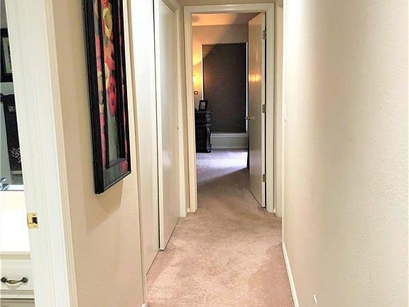 4th image of 11315 Benttree Cir
