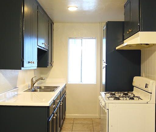 3rd image of 415 N Avenue 50 APT 3