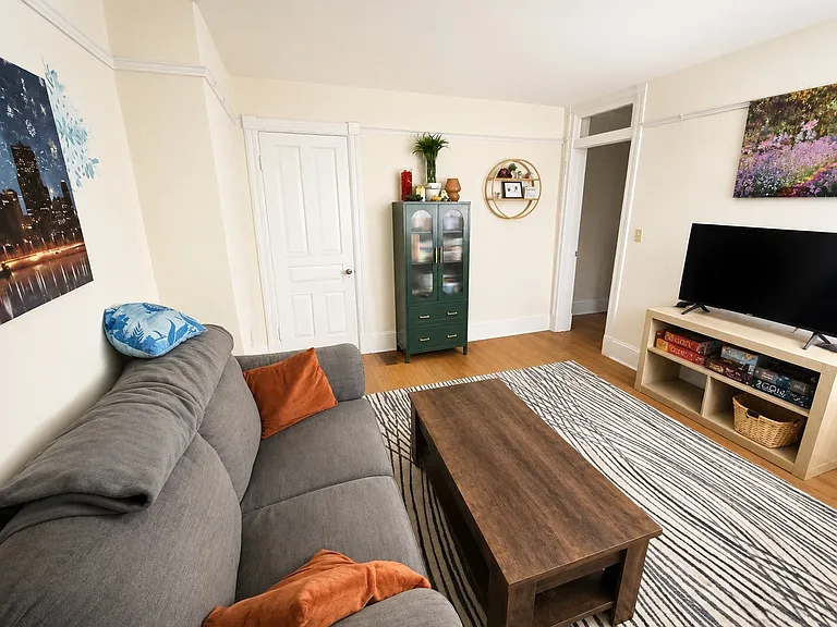 519 Hamilton St #2W — Photo 3