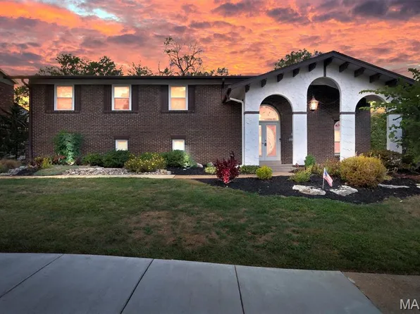 4643 Littlebury Dr, Saint Louis, MO 63128
