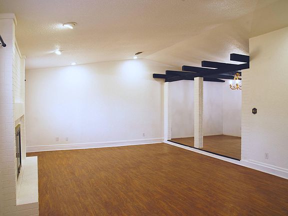 3rd image of 5602 73rd St