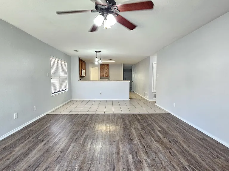 4305 Grassmere Rd — Photo 4