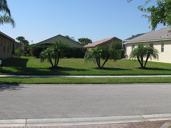 2nd image of 9931 SW Chadwick Dr