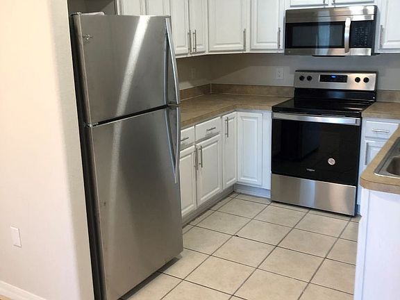 4th image of 2281 NE 2nd St #13507402