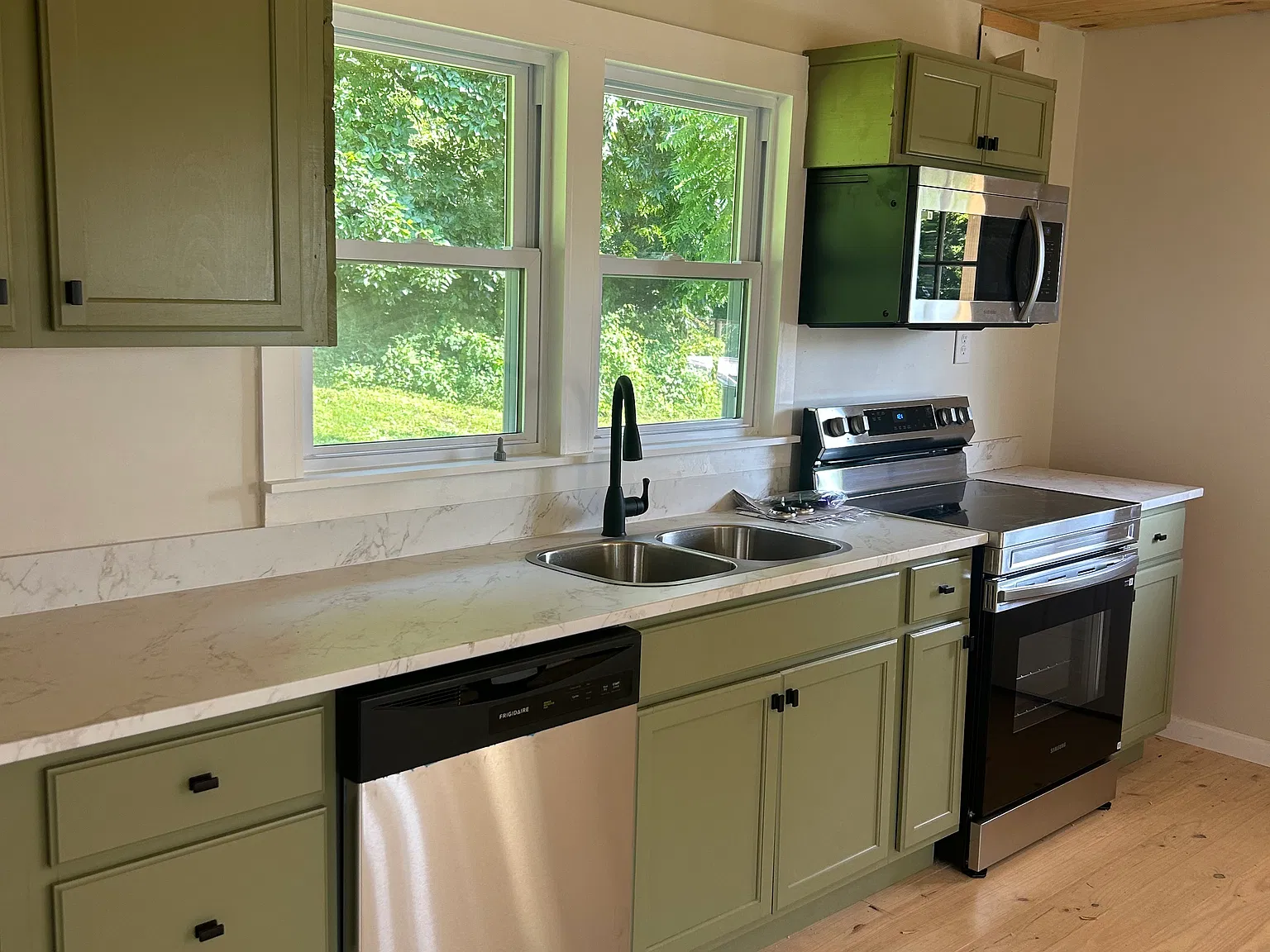 2 bed, 800 sqft, $975 — Photo 2