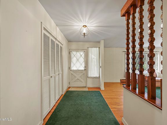 3rd image of 20 Franklin St