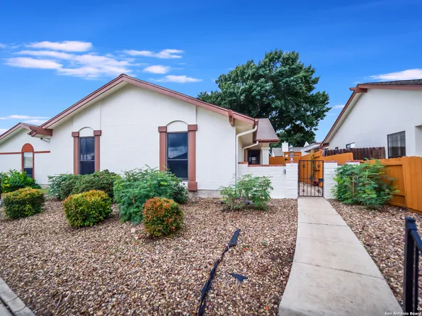 10105 GRAND PARK DR, San Antonio, TX 78239