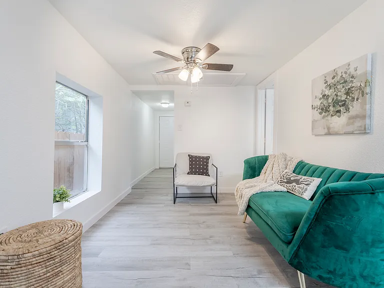 125 Forrest Ave — Photo 8