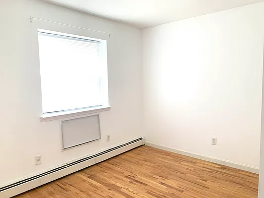Rented by Capri Jet Realty Corp | media 19