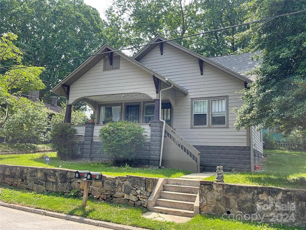 2 bed, 812 sqft, $1,850 — Photo 1