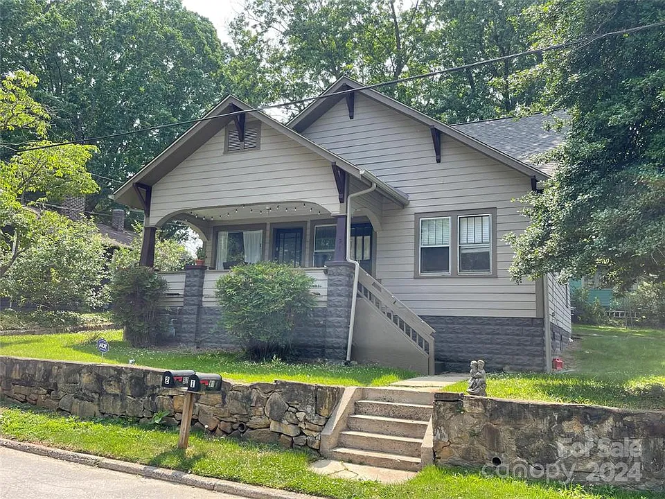 91 Nevada Ave #2